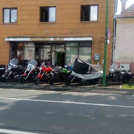 Pensiunea Mury Braşov Exterior foto