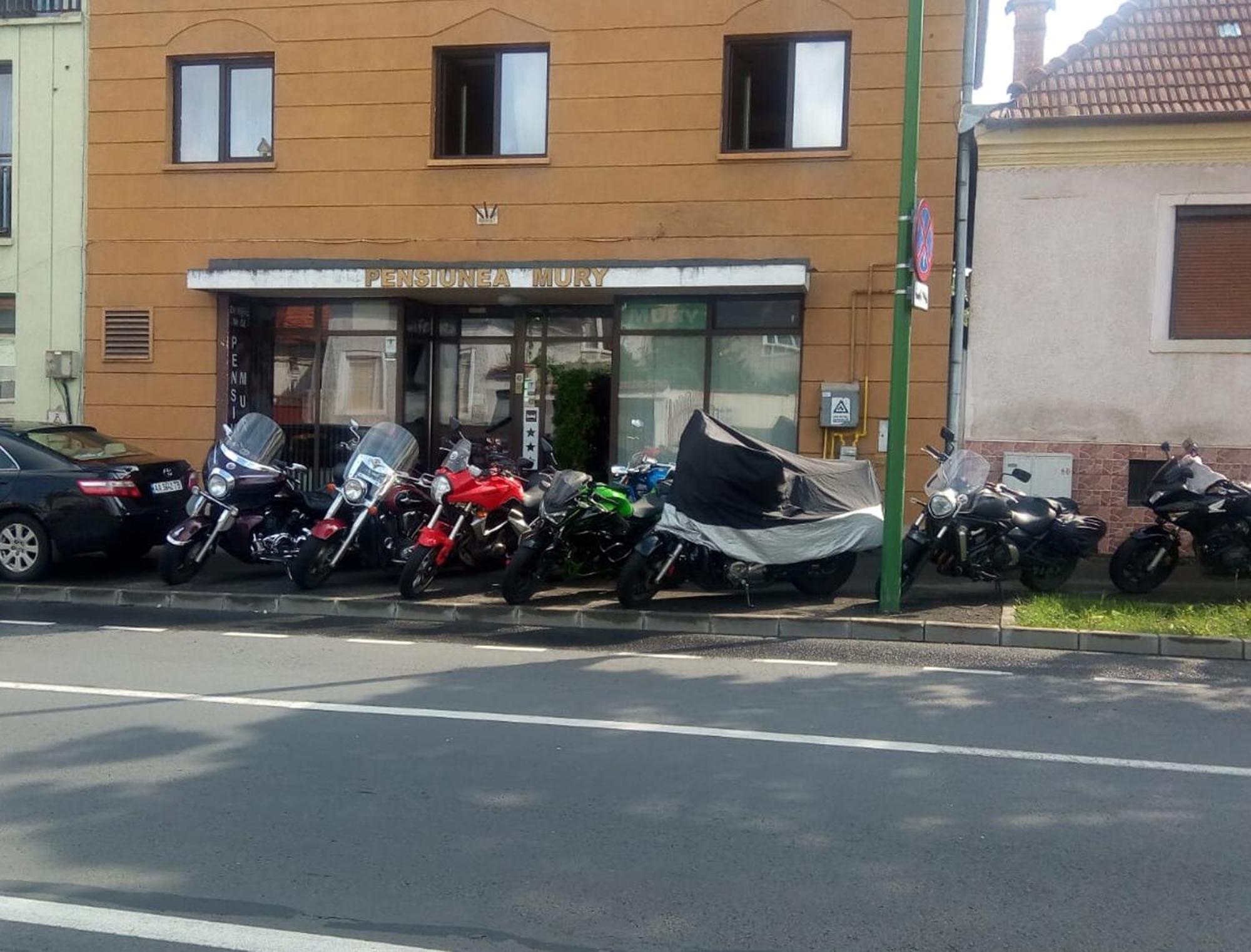 Pensiunea Mury Braşov Exterior foto